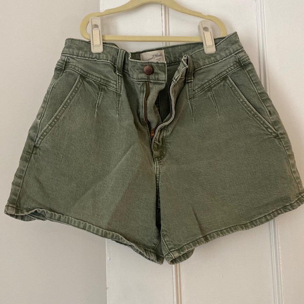 Universal thread high rise shorts
